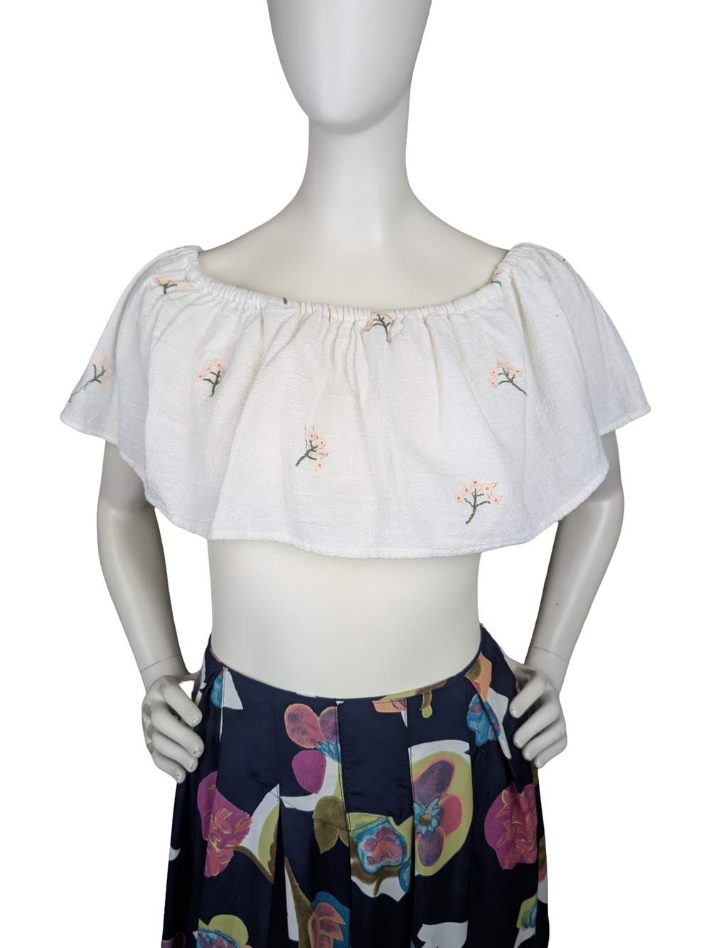 Zara White Floral Embroidered Boho Off Shoulder Ruffle Crop Top XS Romantic